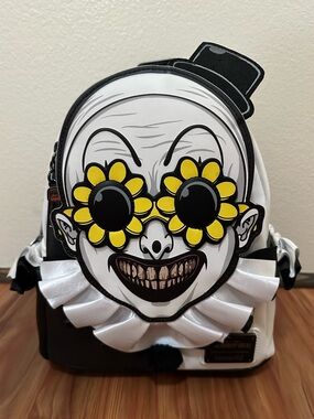 NWT Loungefly Terrifier Art the clown glow in the dark cosplay backpack